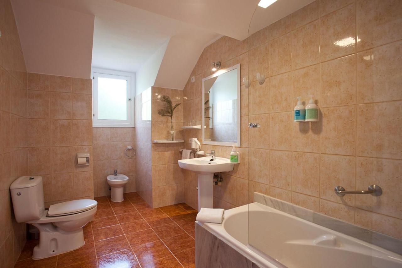 Apartamentos Cala Murada Tennis Exterior photo