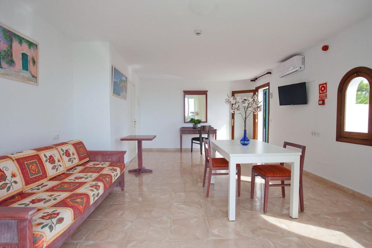 Apartamentos Cala Murada Tennis Exterior photo