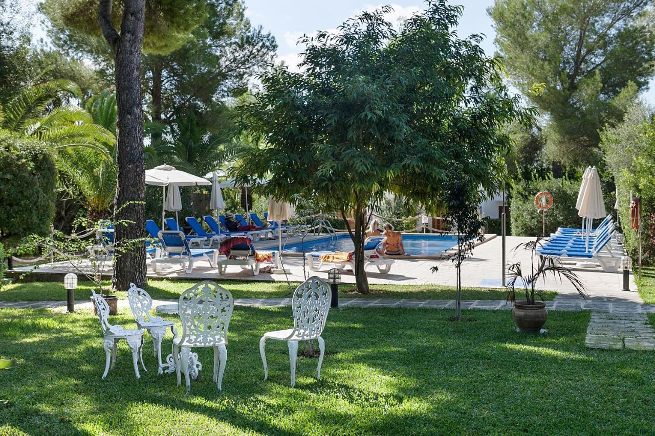 Apartamentos Cala Murada Tennis Exterior photo