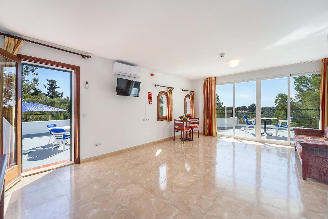 Apartamentos Cala Murada Tennis Exterior photo